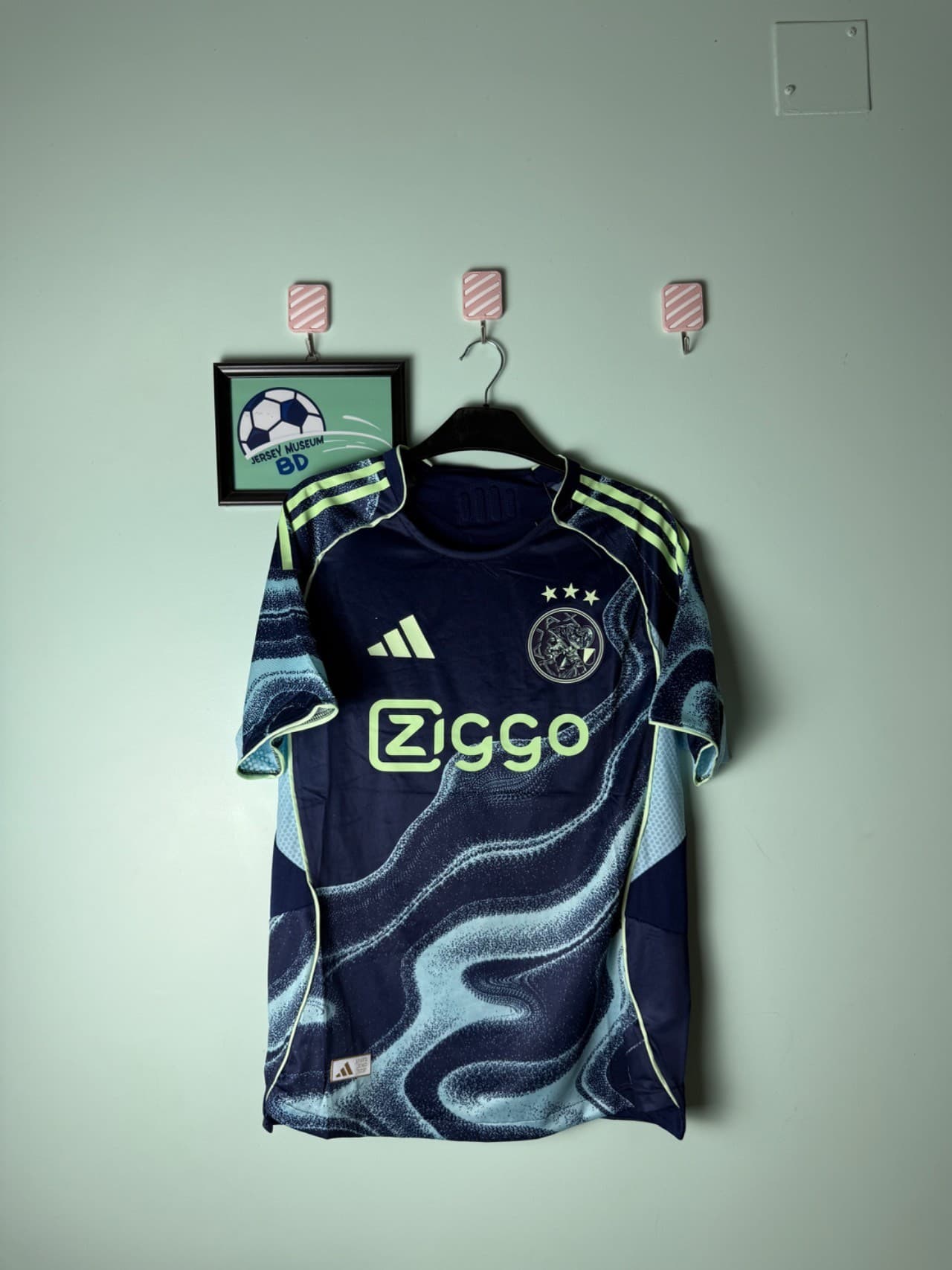 Ajax 25-26 away half player