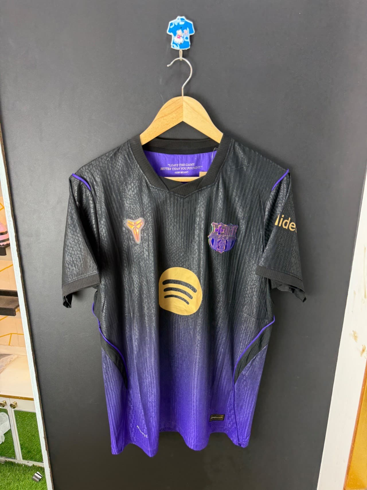 Barca 26-27 Away